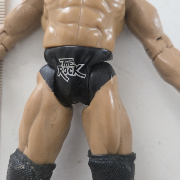 WWE THE ROCK - Picture 5 of 8